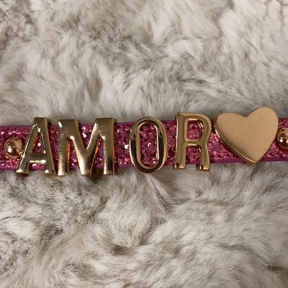 🔴 BCBG "Amor❤️" Affirmation bracelet - Picture 2 of 5